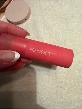 Huda beauty blush stick proud pink